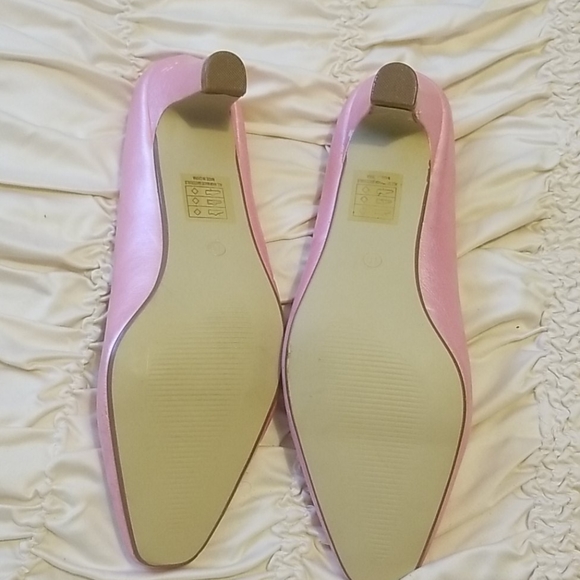 Heels - Picture 5 of 8